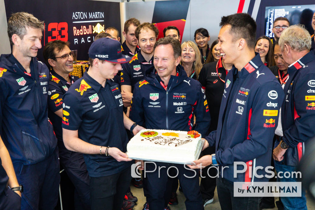 Verstappen-Alex-Albon-and-Christian-Horner-holding-cake