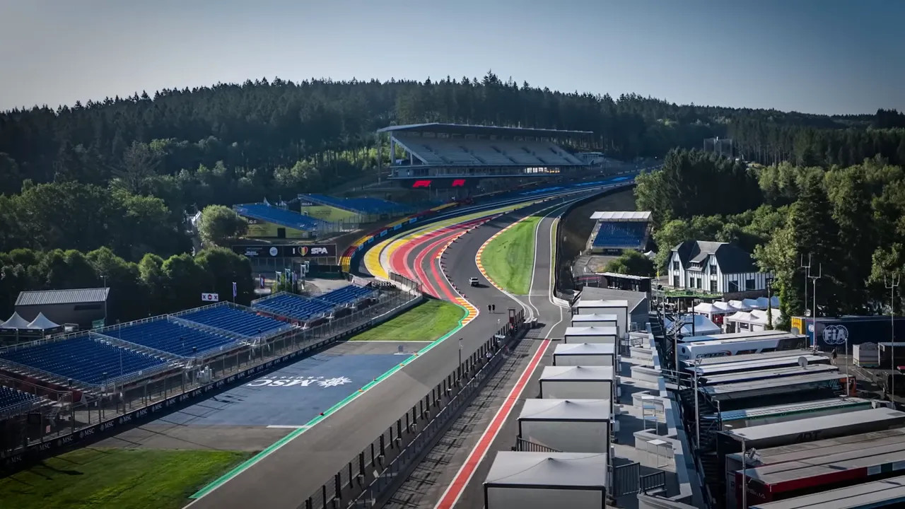 New bridge crossing the Spa-Francorchamps circuit near the grandstand