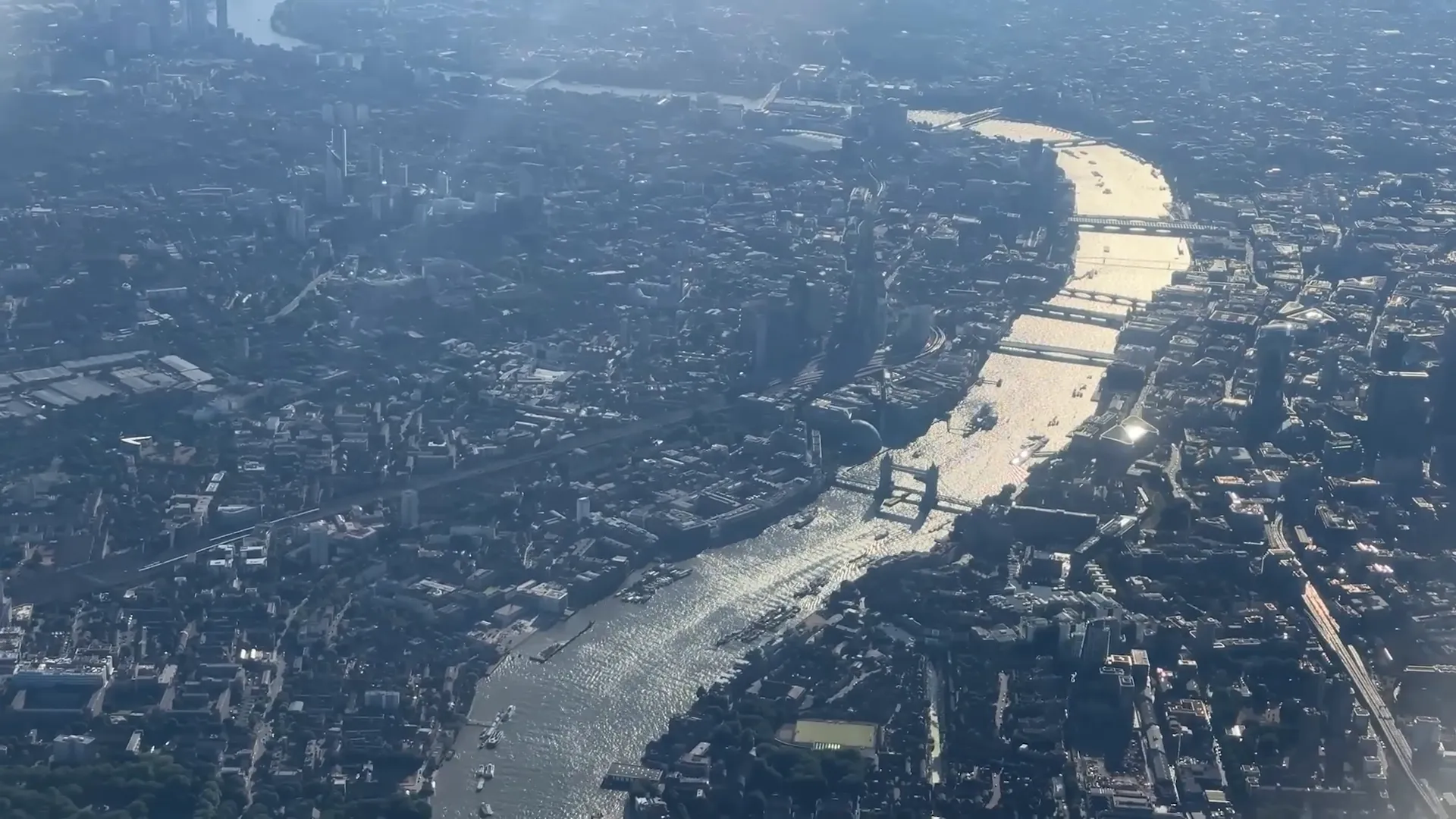 View of London Thames from Eurowings approach to Heathrow