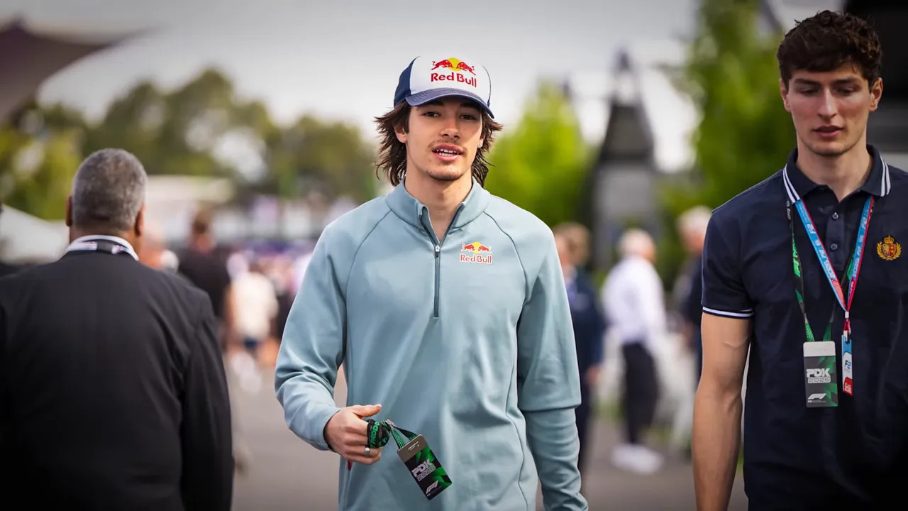 Headline on white background claiming Nikola Tsolov has already confirmed his Formula 1 seat for 2027
