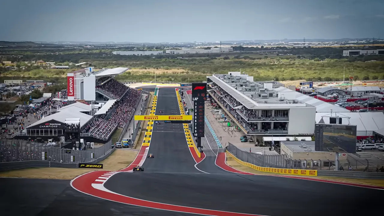 Circuit of the Americas grandstands and track layout from above