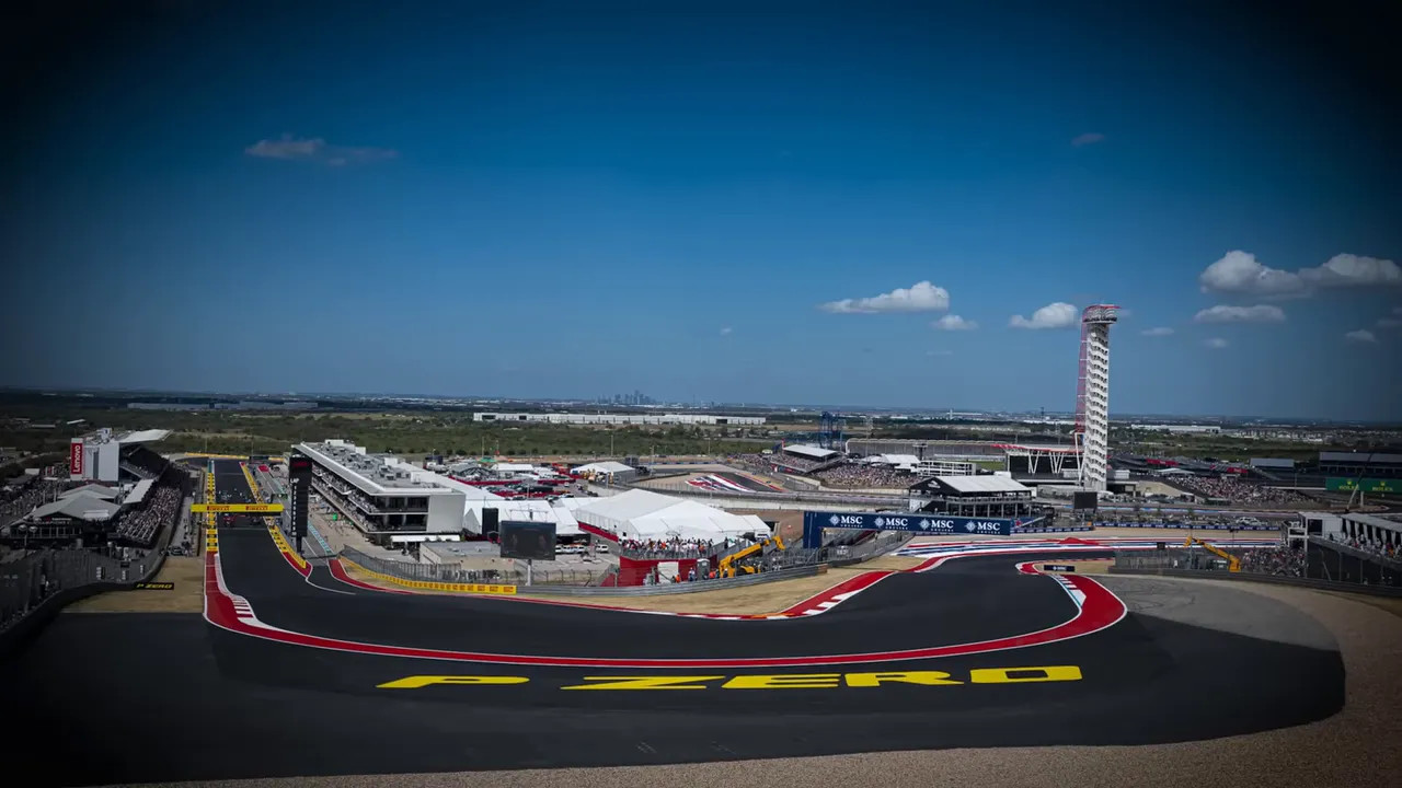 Crowds filing out of Circuit of the Americas after the race