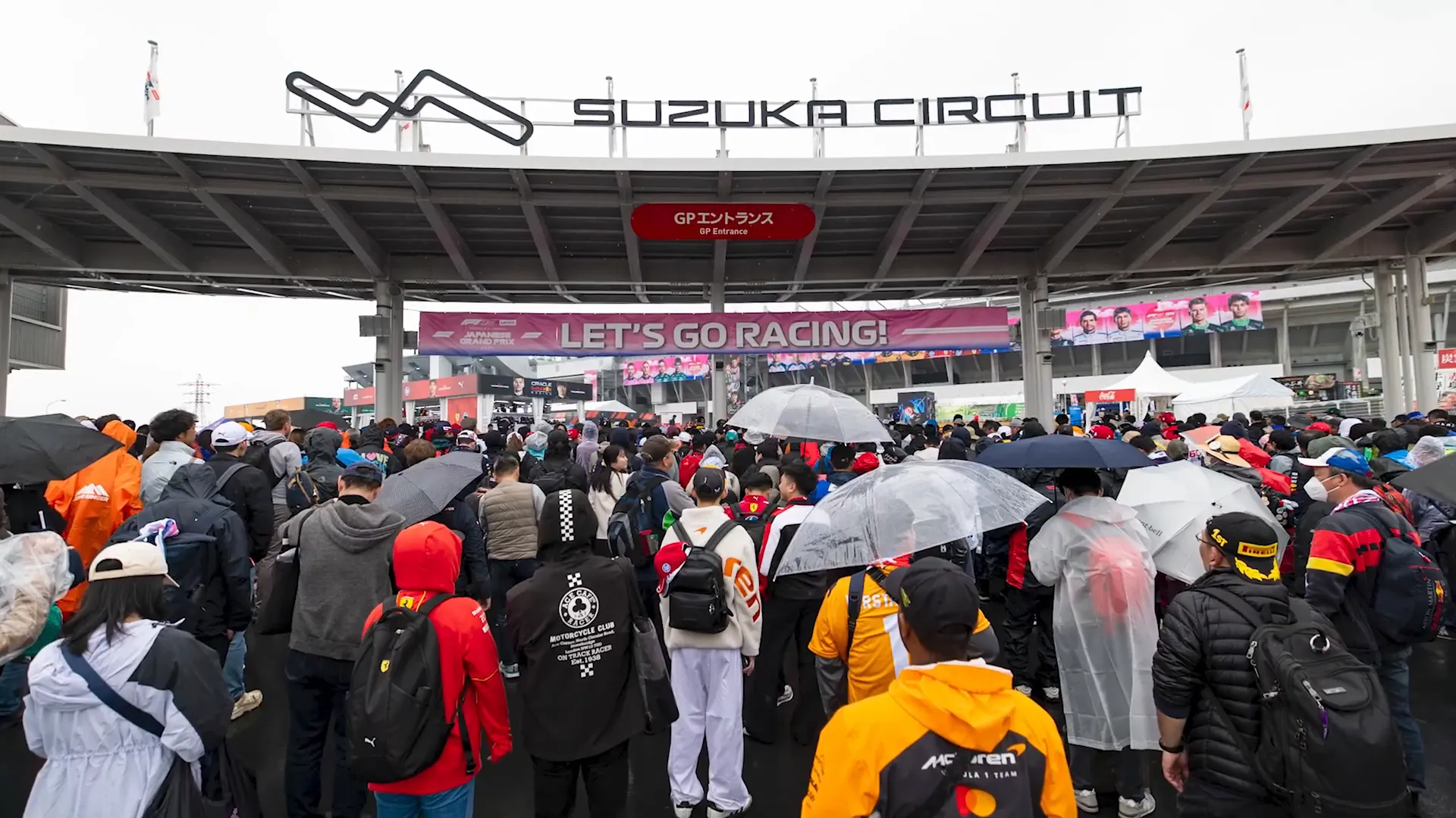 Crowd entering the track