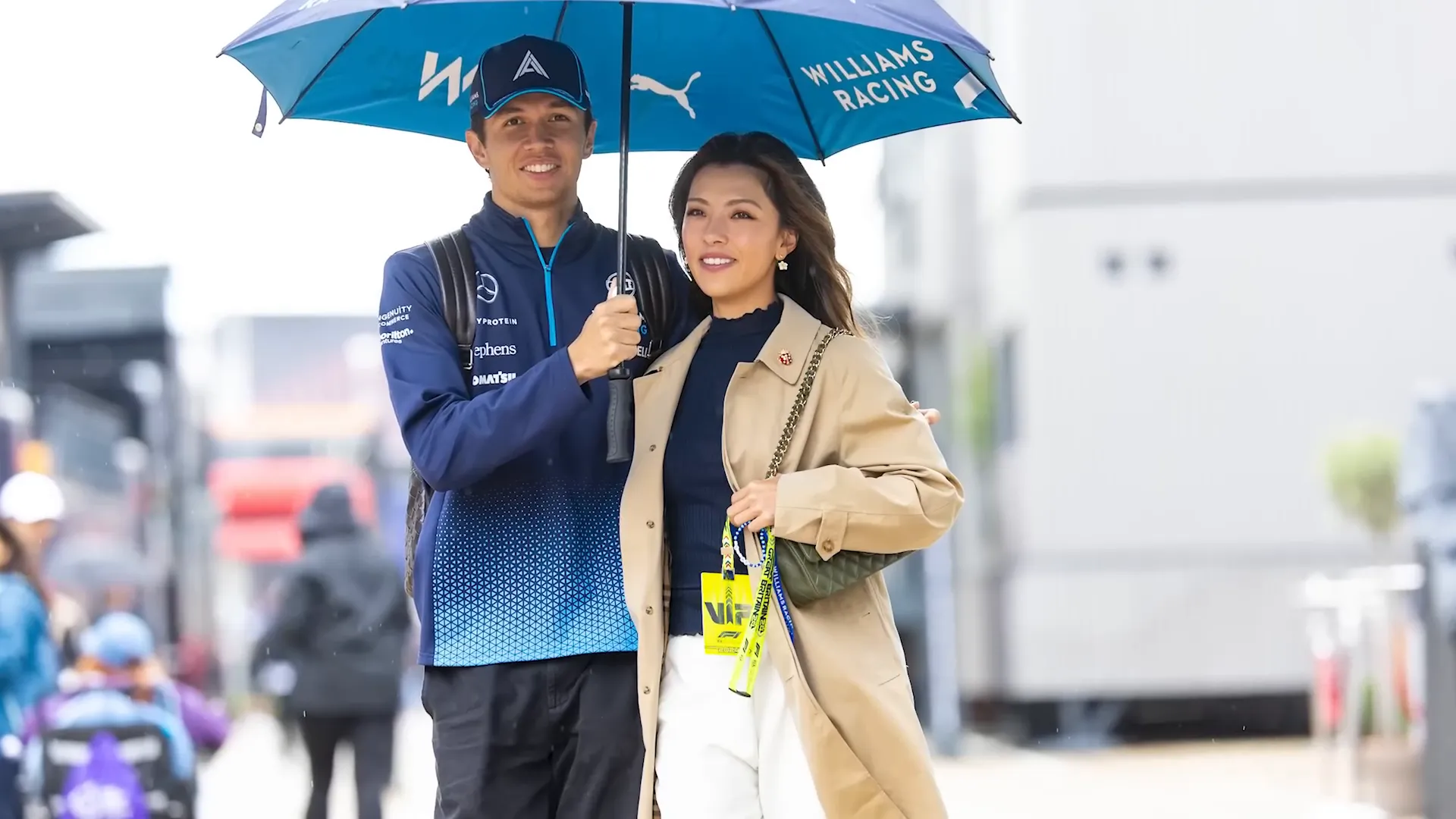 Alex Albon with his girlfriend