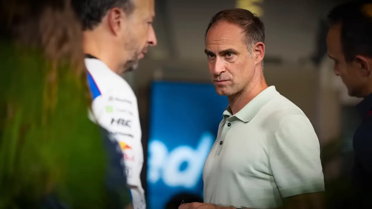 Laurent Mekies and Helmut Marko names on screen