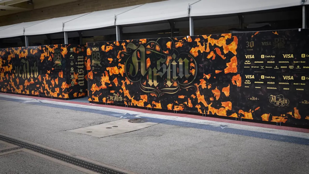 V-Carb tortoiseshell livery in the paddock